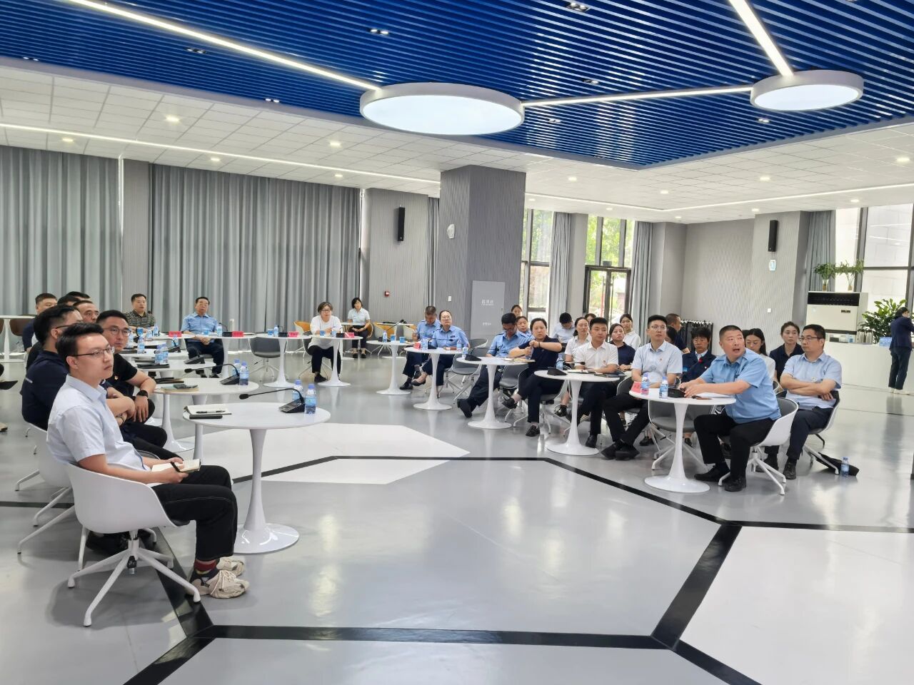 1758165873984627.jpg 1bcf1679d174228d323ab64ba8a405a7.jpg